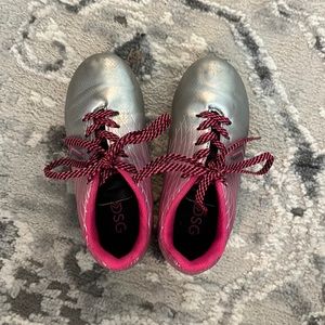 Girls soccer cleats